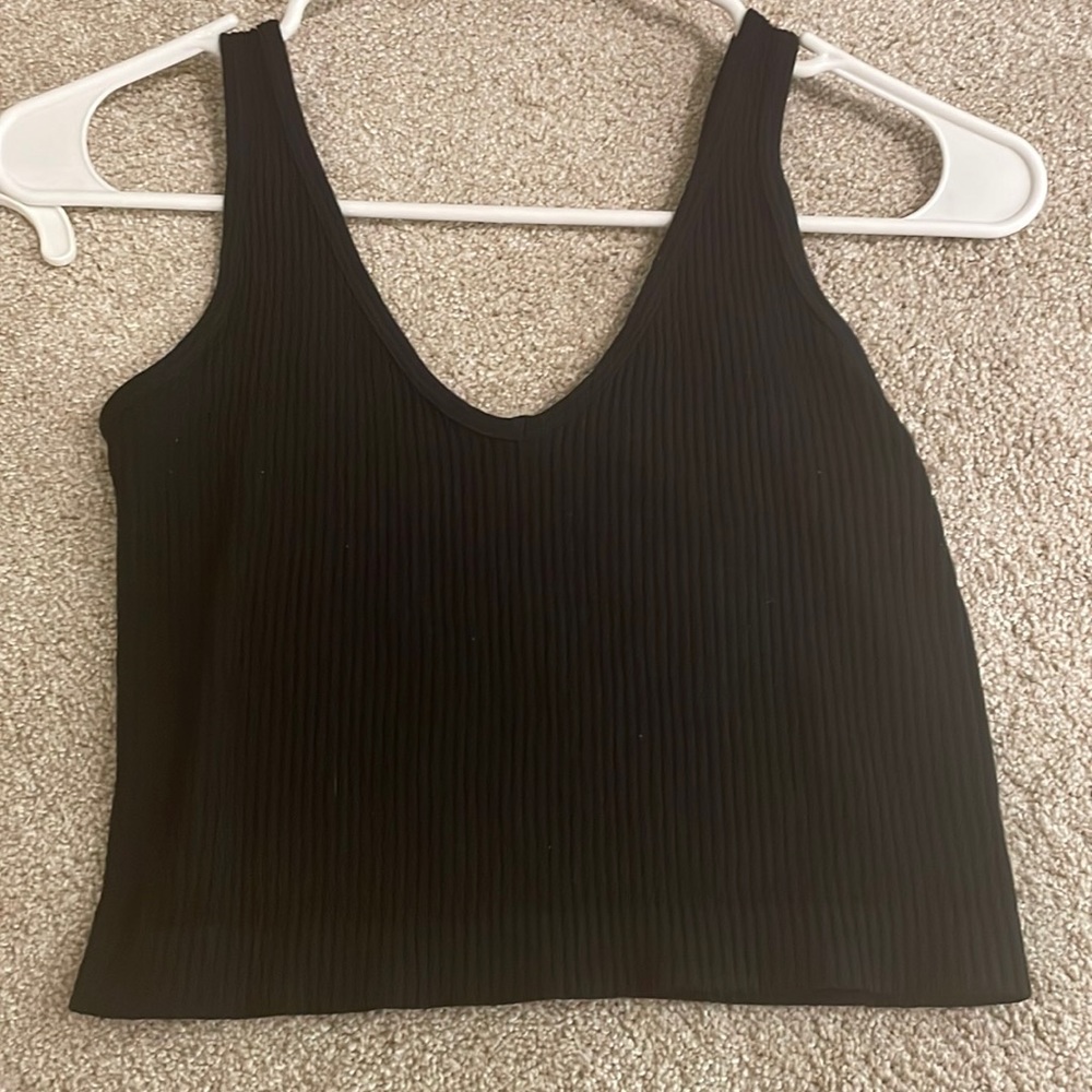Black ribbed tank top